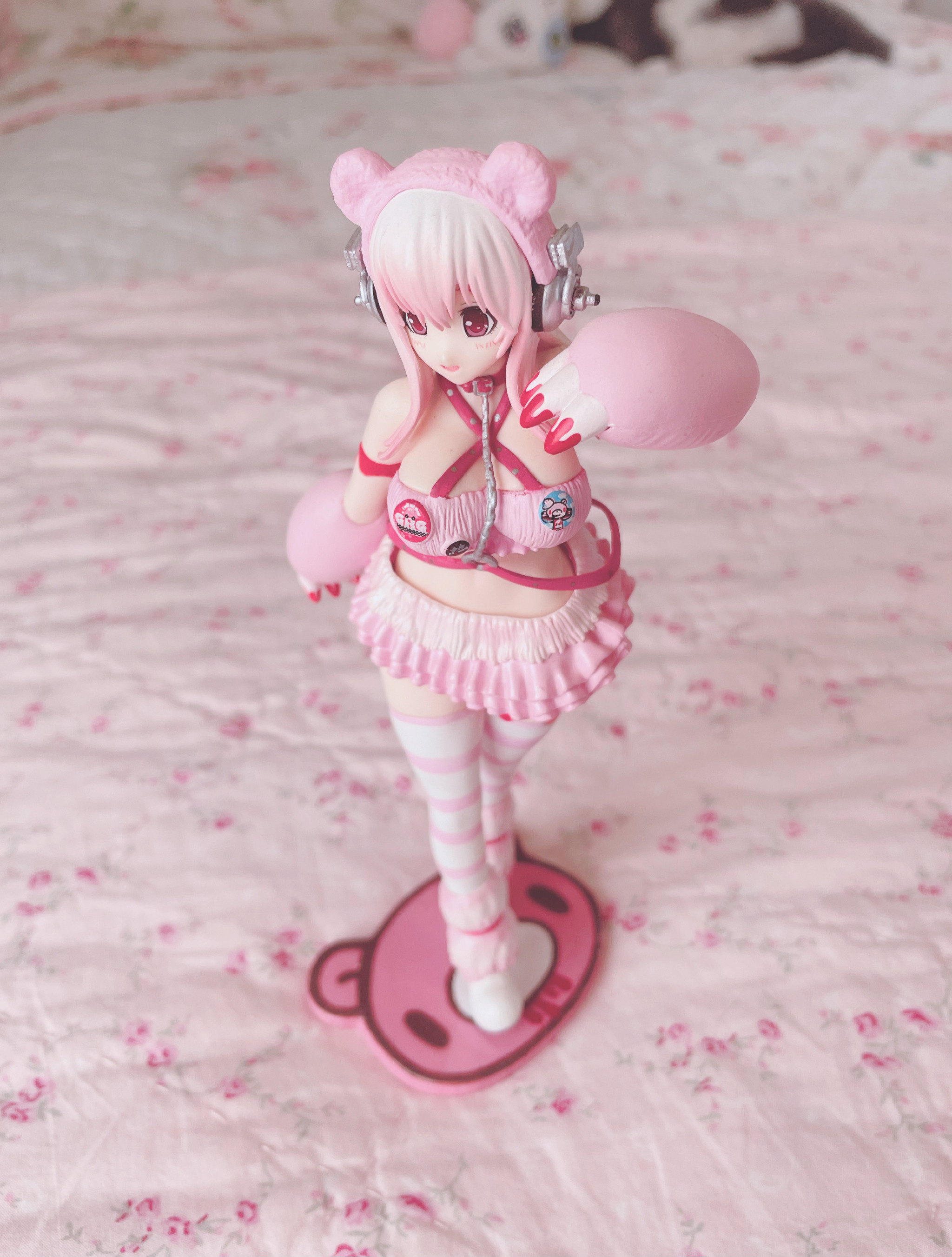 Custom Figure Stand